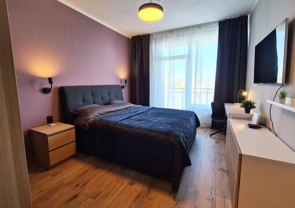 Stylish Apartment With Parking & Spacious Balcony Рига Екстер'єр фото