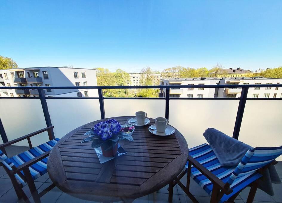 Stylish Apartment With Parking & Spacious Balcony Рига Екстер'єр фото