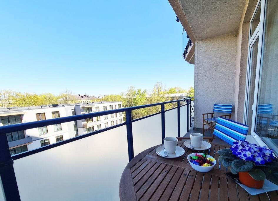 Stylish Apartment With Parking & Spacious Balcony Рига Екстер'єр фото